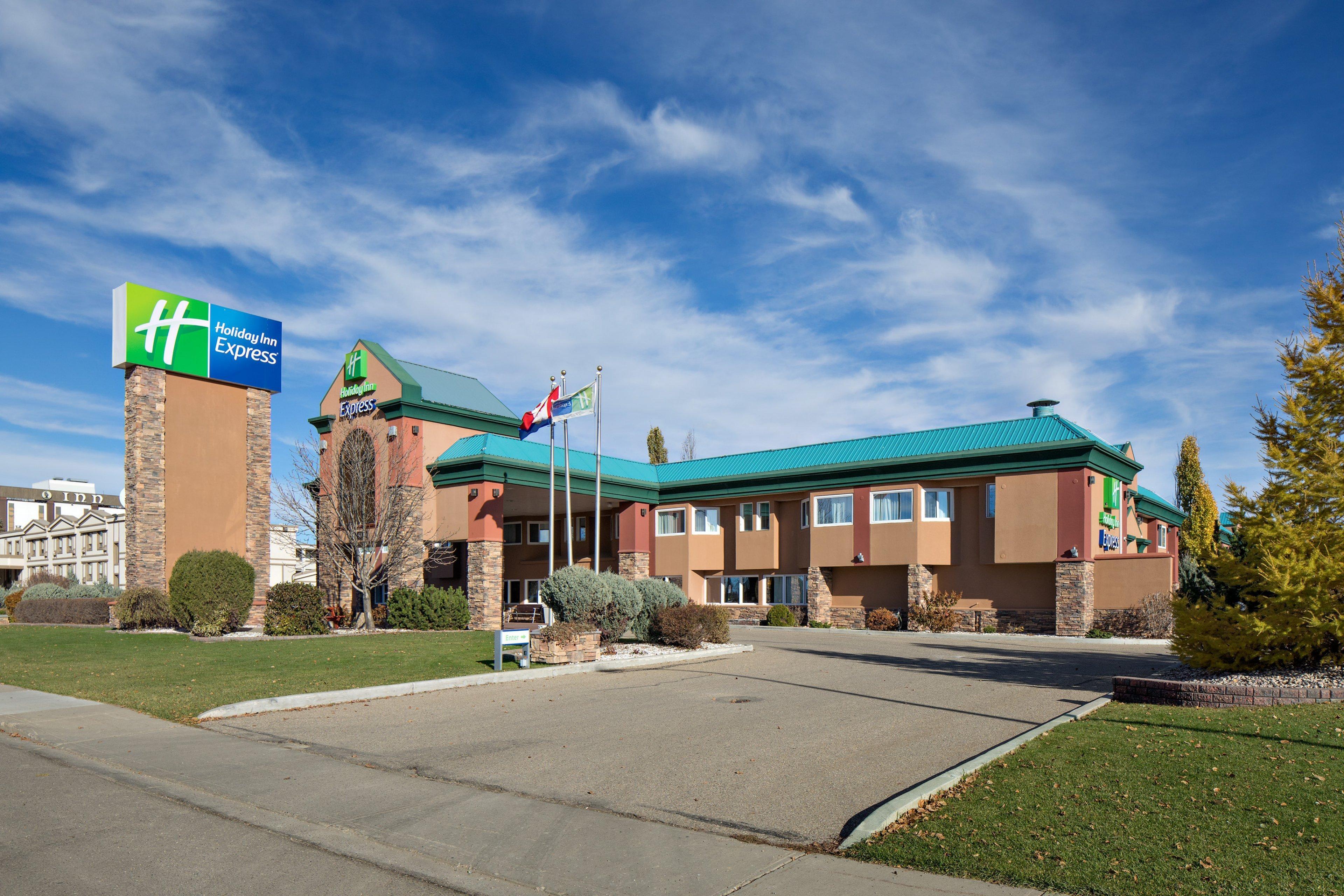 Holiday Inn Express Red Deer, An Ihg Hotel Exterior photo