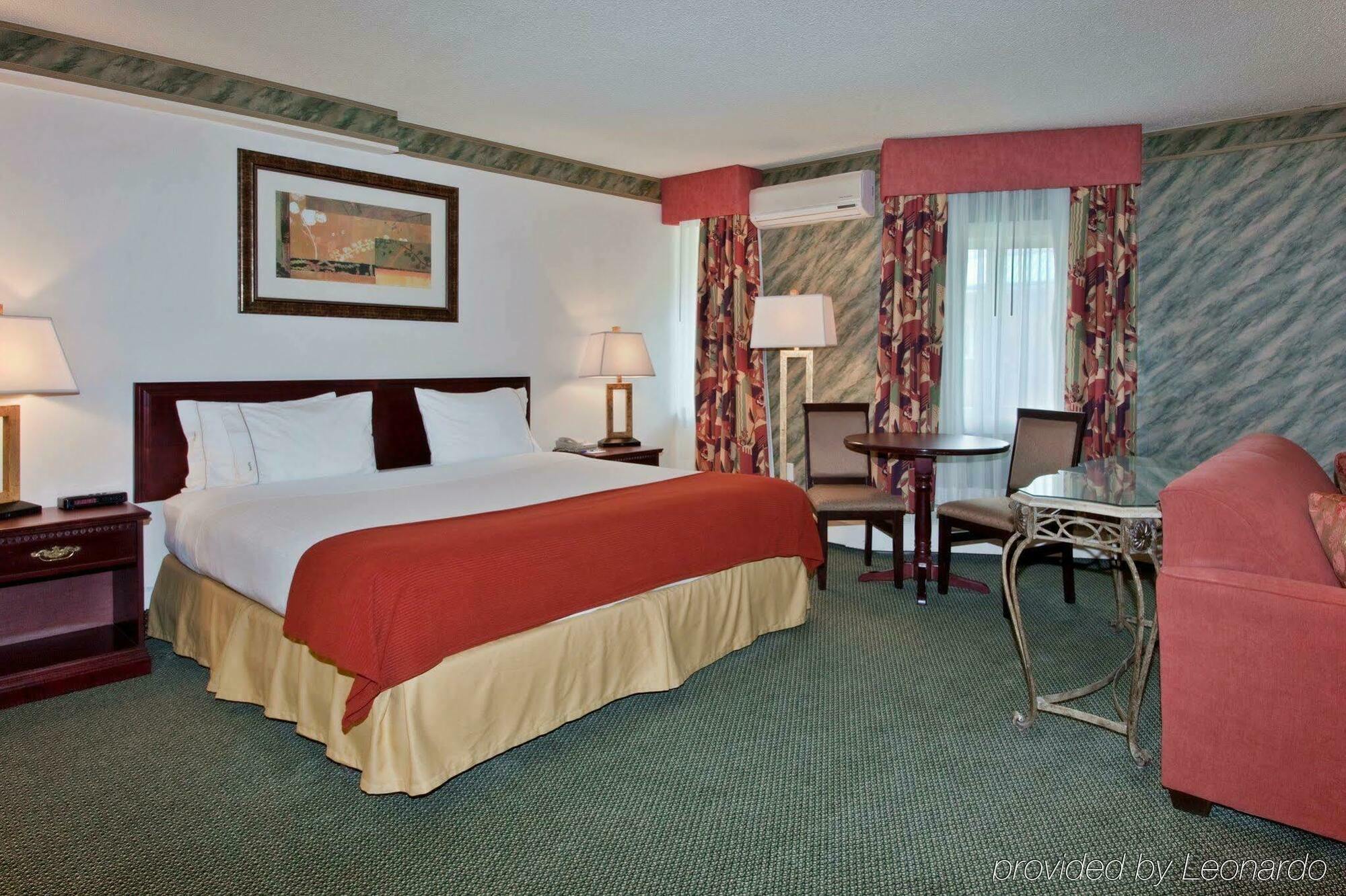 Holiday Inn Express Red Deer, An Ihg Hotel Room photo